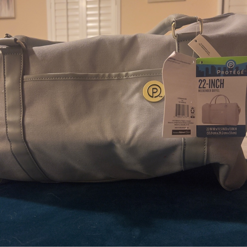 Protege 22 in Gray weekender Duffel Bag NWT